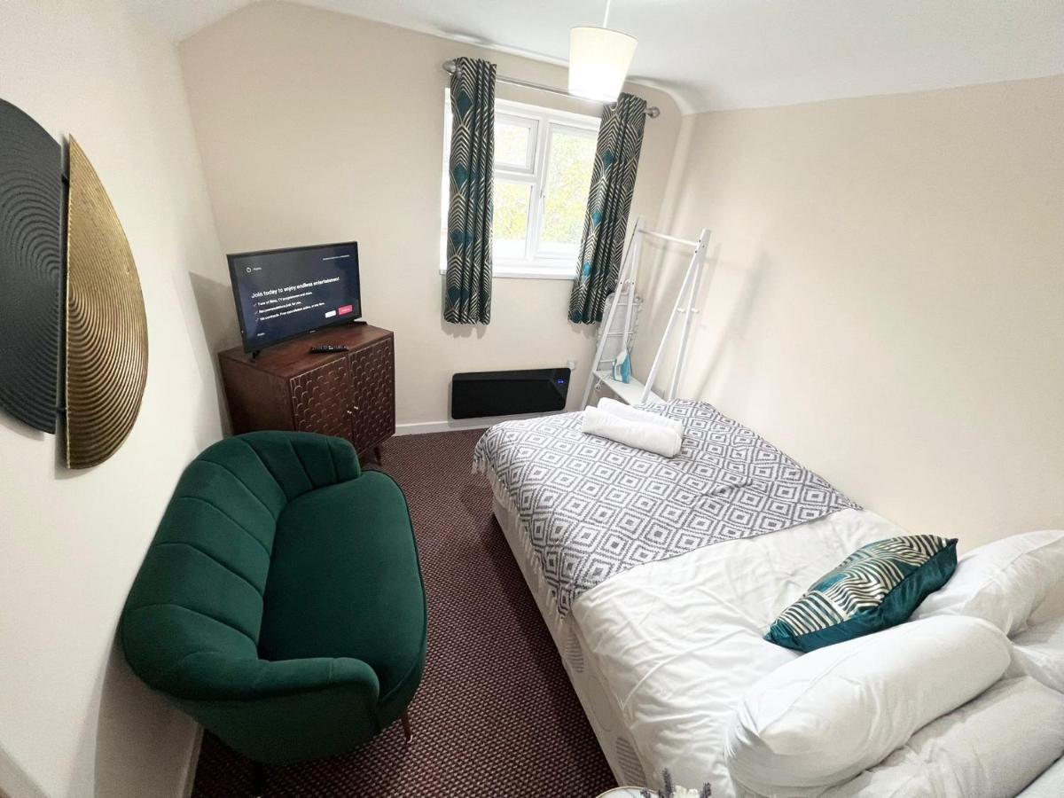 Taunton Inn Экстерьер фото